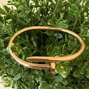 Elegant Gold Rose Nail Design Stainless Steel Women’s Bracelet